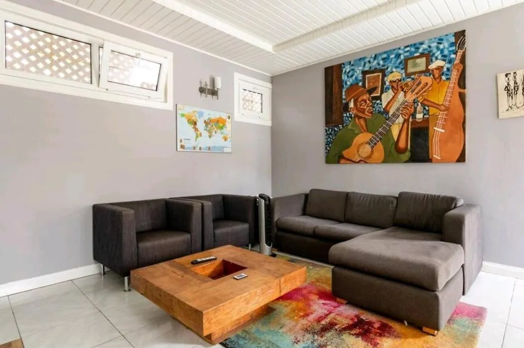 Sleek 4Ppl Apartment, Pool, Parking, Gated, Cctv & Wifi Ocho Rios Appartamento